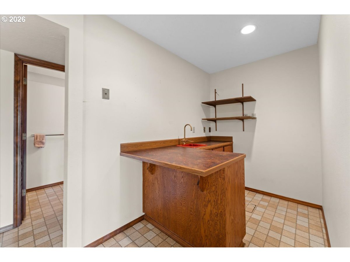 17501 Northeast Clackamas Street Portland, OR 97230 - Photo 29 of 38 a utility room with dryer and washer