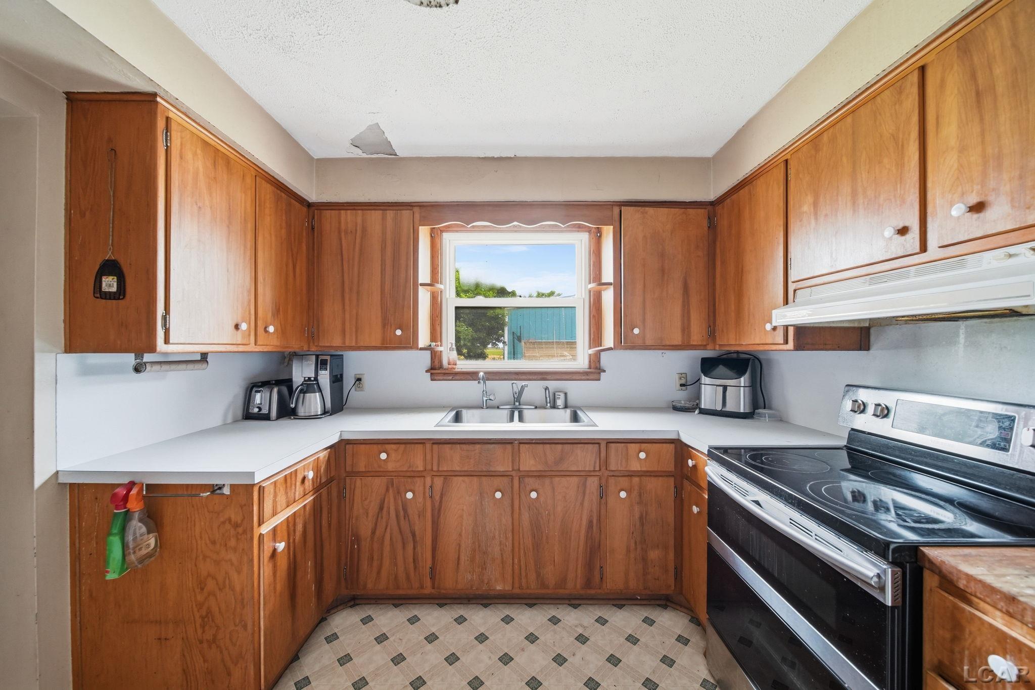 4901 East Weston Road Blissfield, MI 49228 - Photo 8 of 26