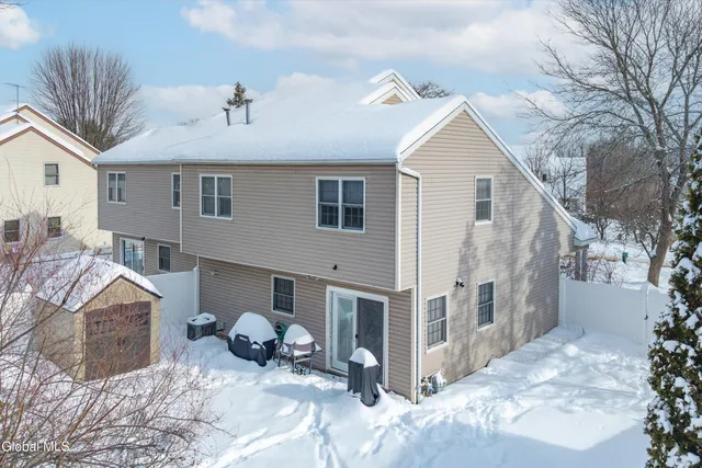 $224,900 | 7 Cindy Way, Cohoes, NY 12047