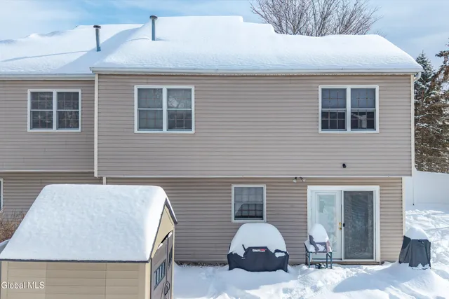 $224,900 | 7 Cindy Way, Cohoes, NY 12047