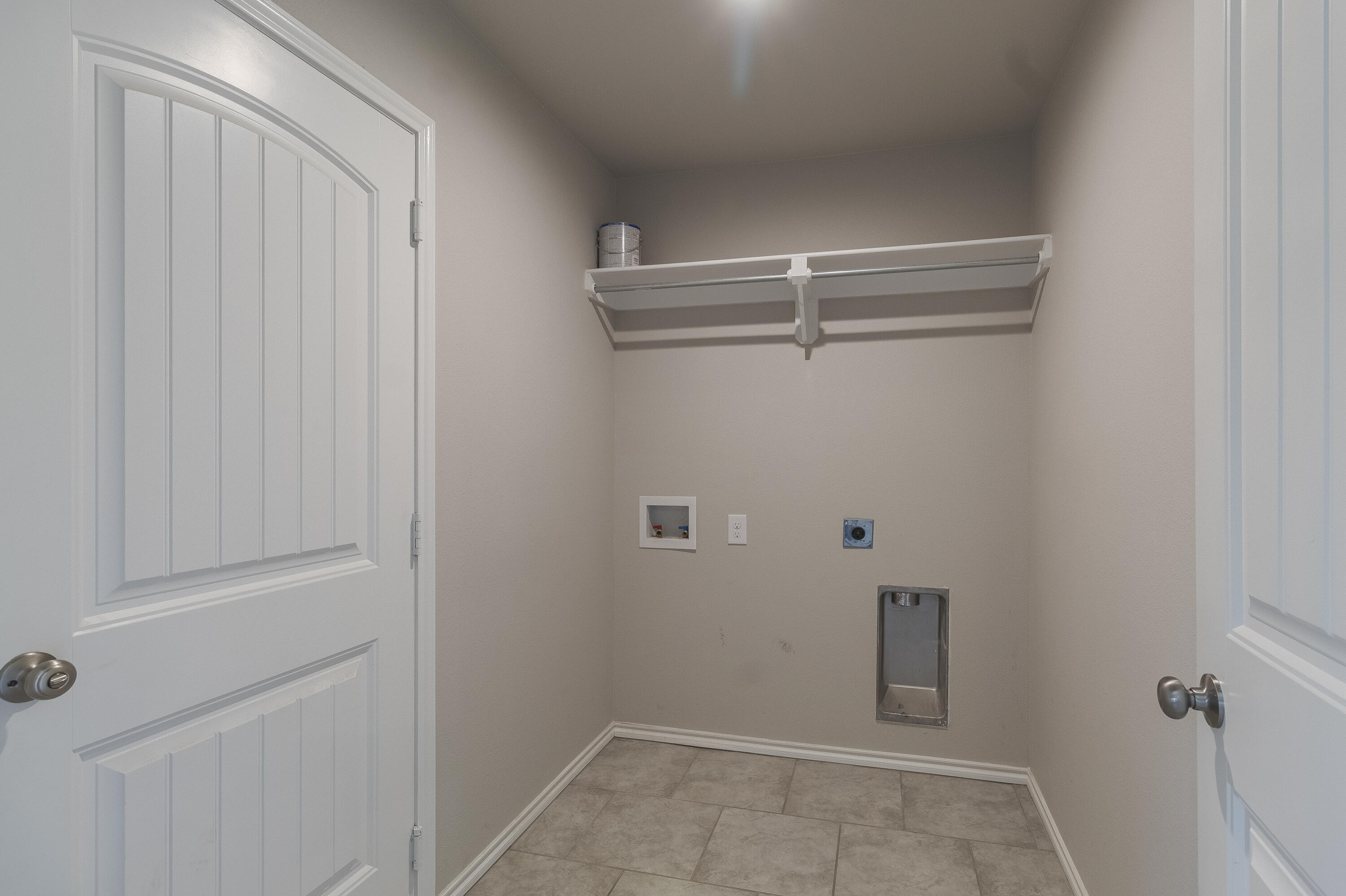 13308 Vernon Avenue Lubbock, TX 79423 - Photo 18 of 24 WashRoom