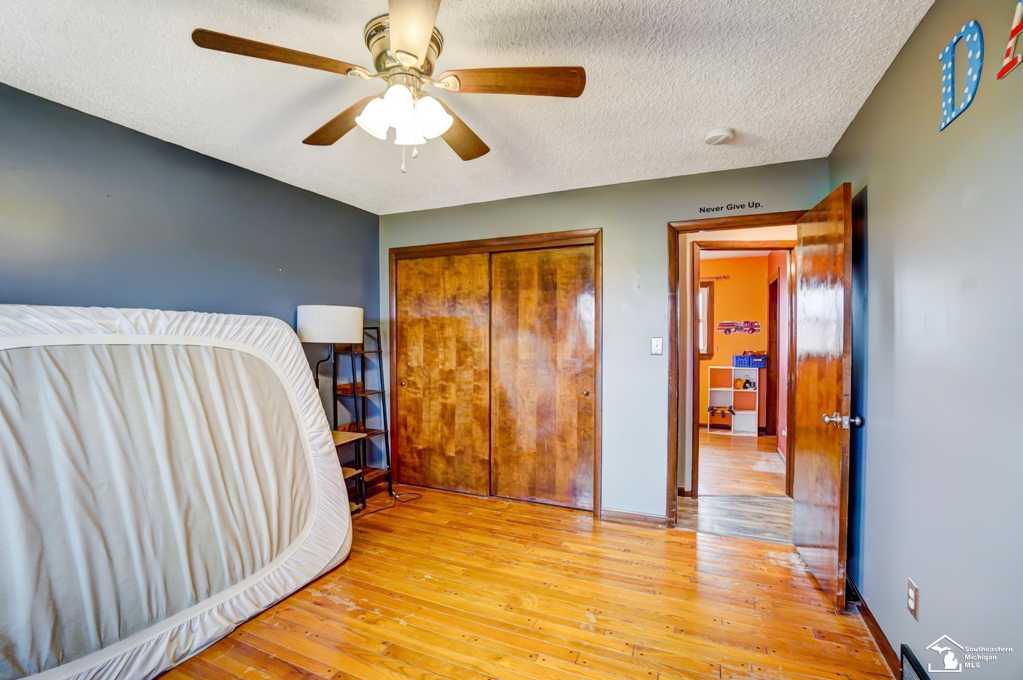 831 Newport Road Carleton, MI 48117 - Photo 14 of 38 50131477-5e4cda11-7ae4-471e-be41-969a5bbc4e52.JPG