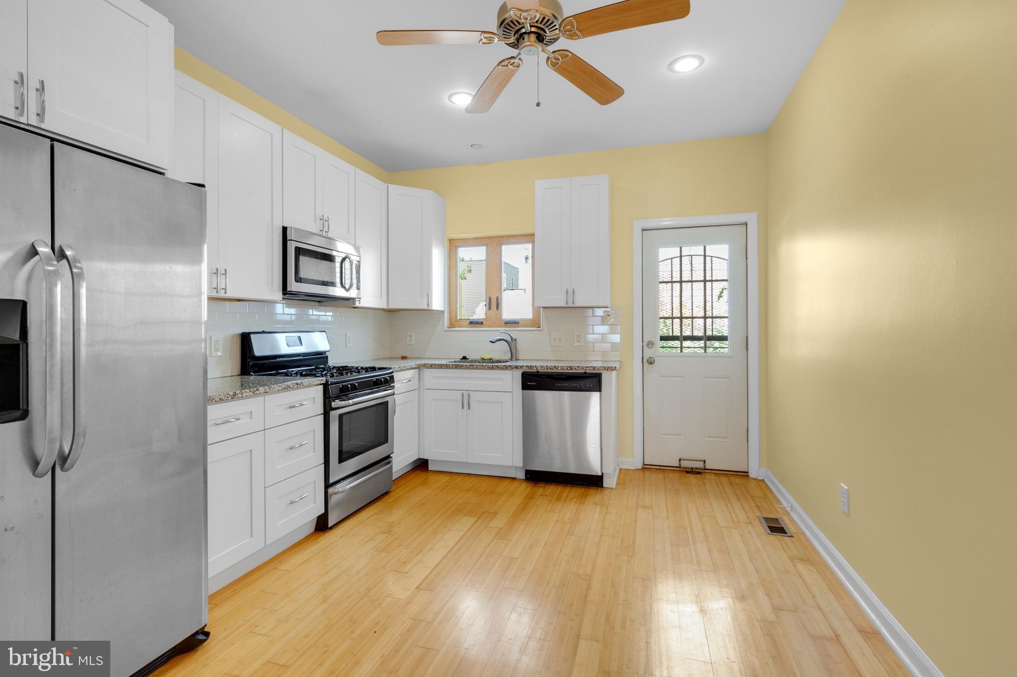 2476 Emerald Street Philadelphia, PA 19125 - Photo 2 of 29
