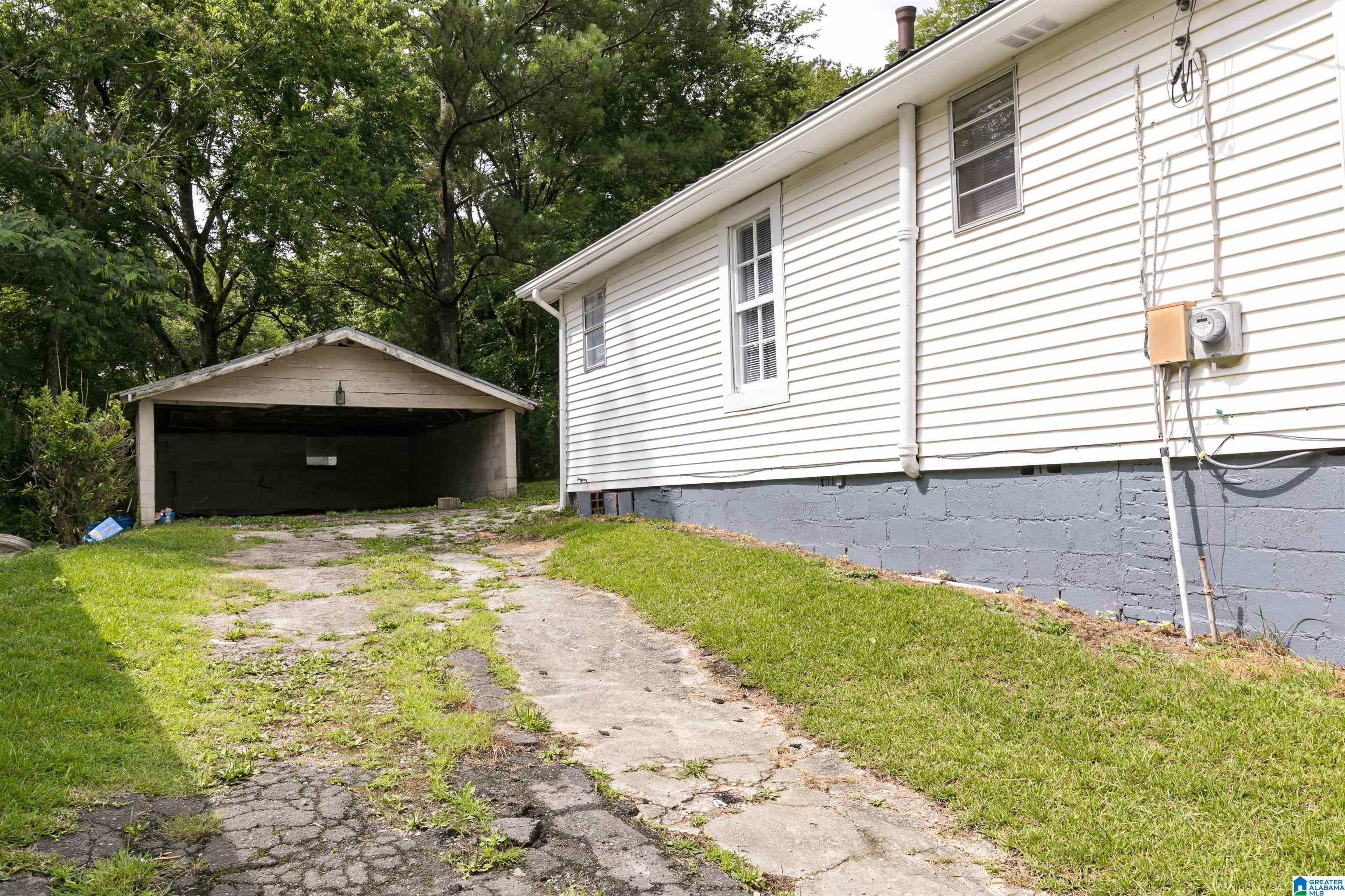 7635 Cahaba Avenue Leeds, AL 35094 - Photo 4 of 29