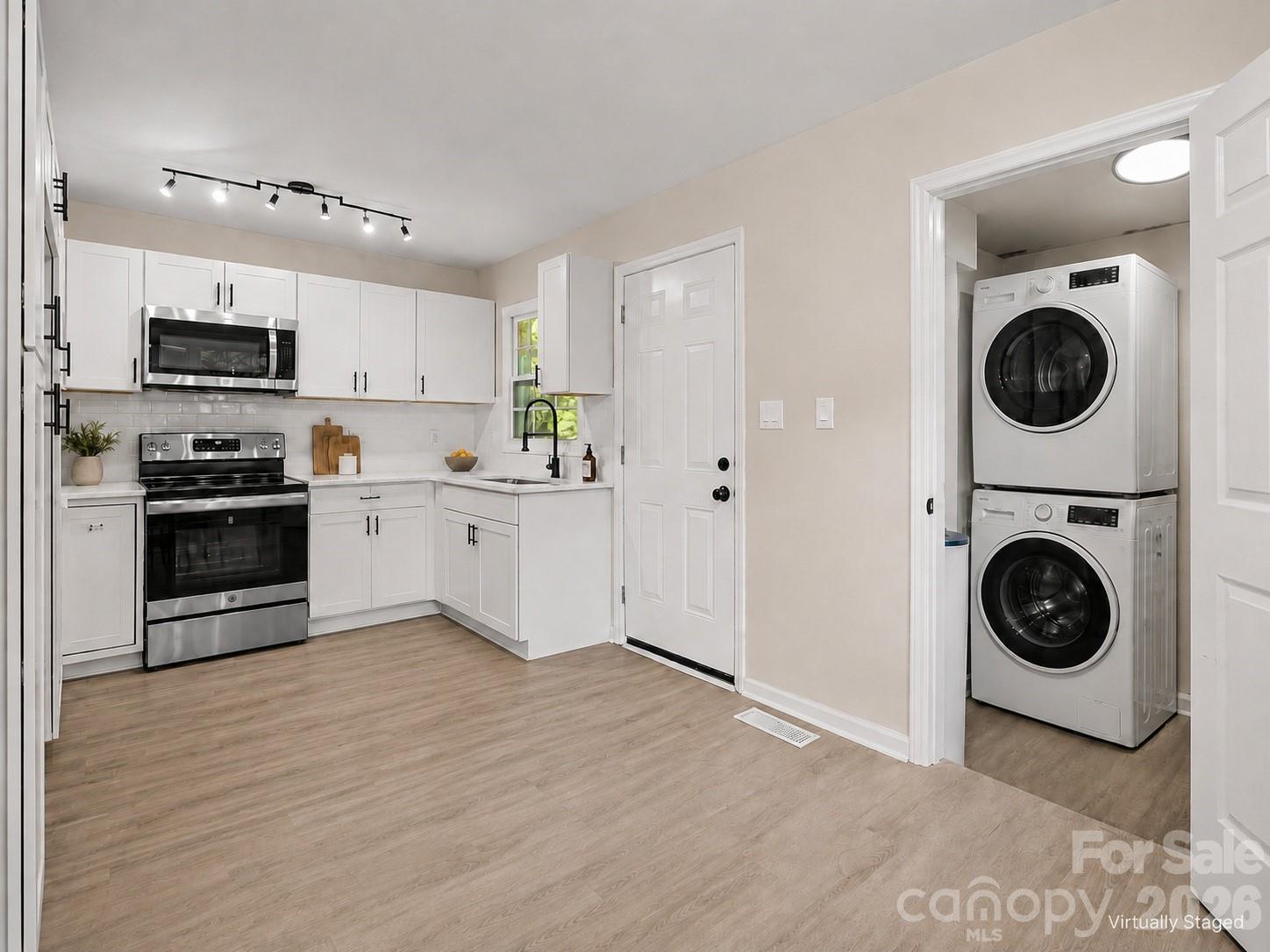 432 Spring Hill Road Matthews, NC 28104 - Photo 6 of 13 Gallery Image 6