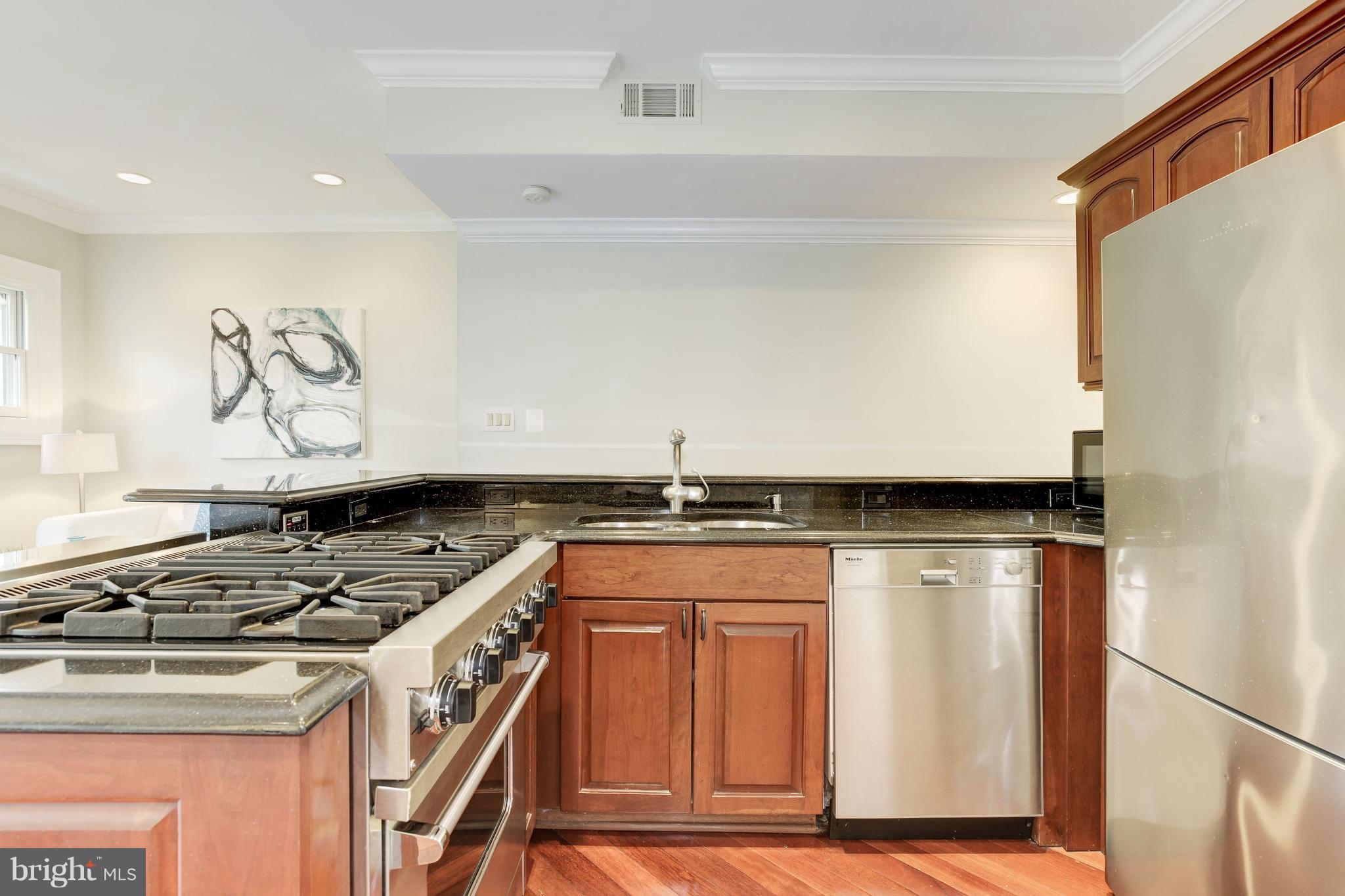 1832 Calvert Street Northwest, Unit 3 Washington, DC 20009 - Photo 12 of 29 Kitchen