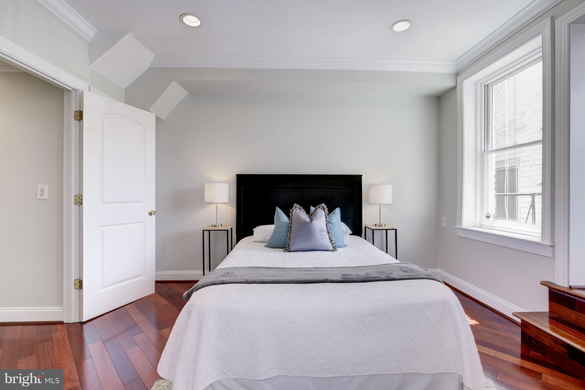 1832 Calvert Street Northwest, Unit 3 Washington, DC 20009 - Photo 19 of 29 Bedroom (Master)