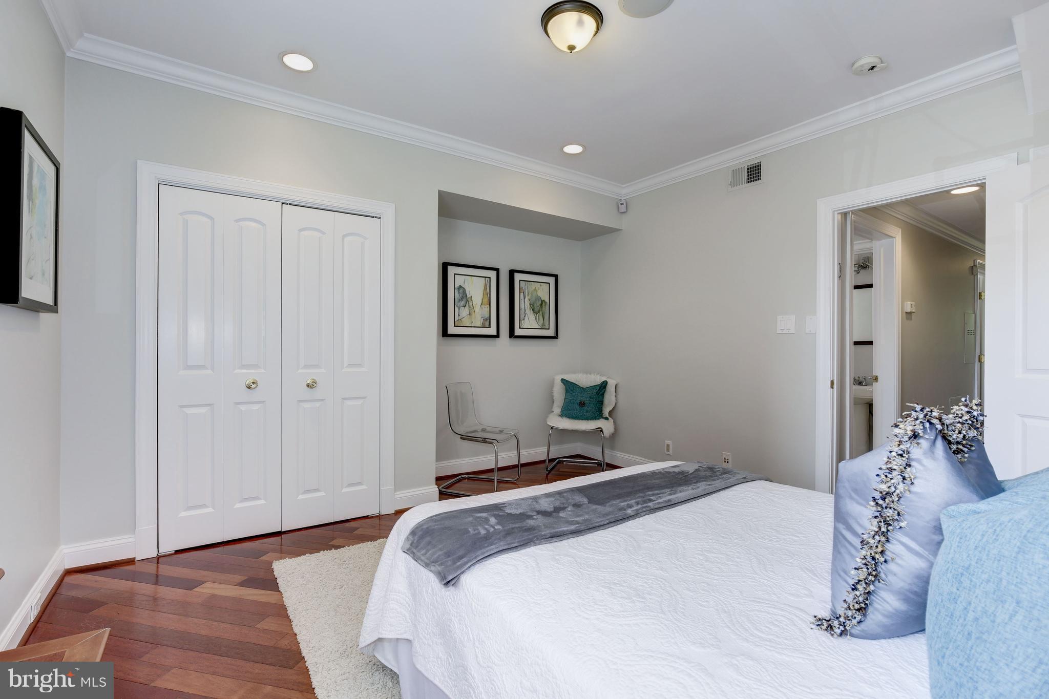 1832 Calvert Street Northwest, Unit 3 Washington, DC 20009 - Photo 21 of 29 Bedroom (Master)