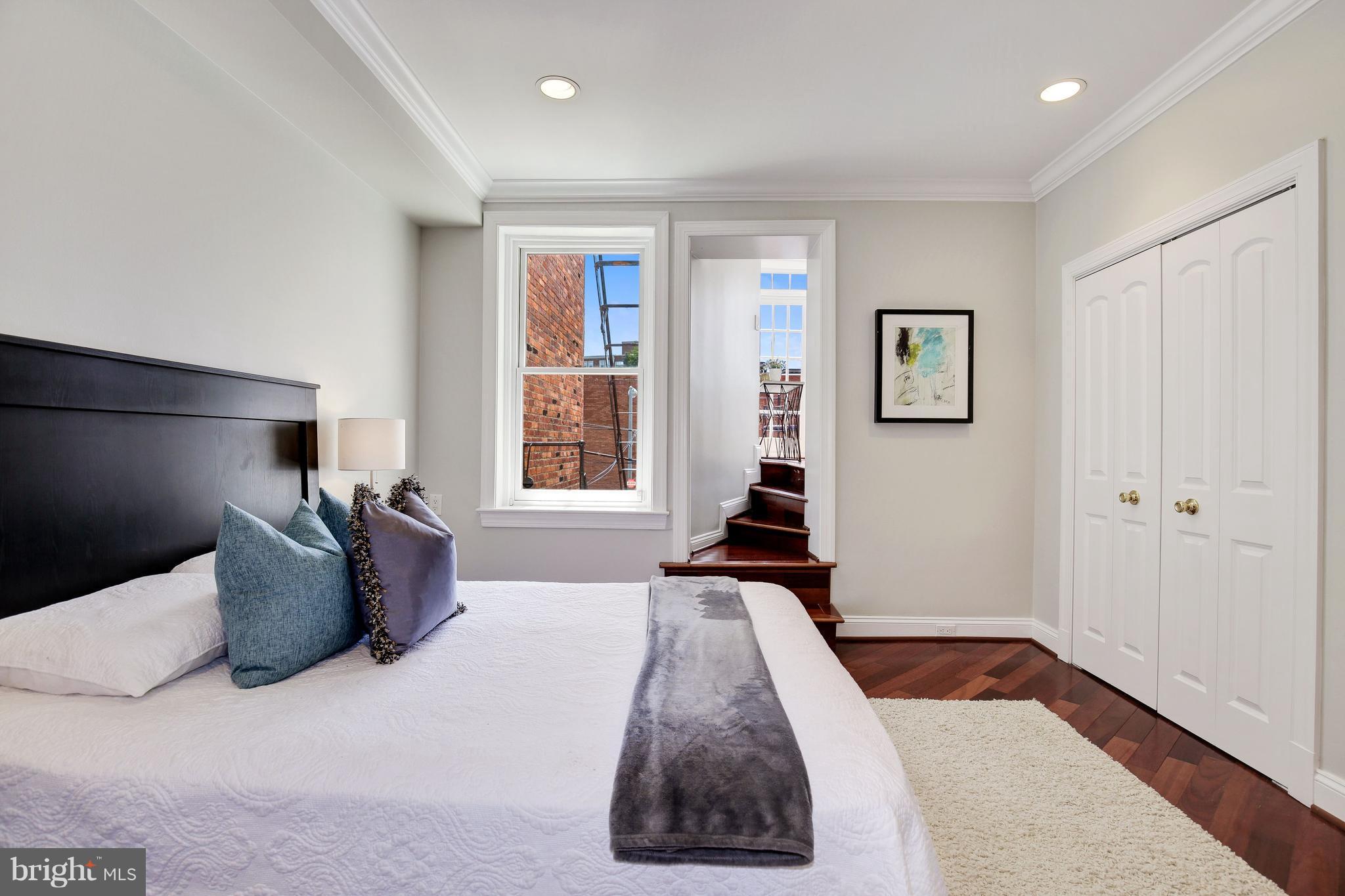 1832 Calvert Street Northwest, Unit 3 Washington, DC 20009 - Photo 22 of 29 Bedroom (Master)