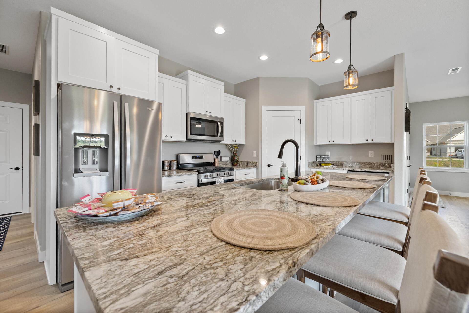 1822 Horseshoe Lane, Unit 4232 Slinger, WI 53086 - Photo 11 of 31 Interior_1832 Woodland Way-7