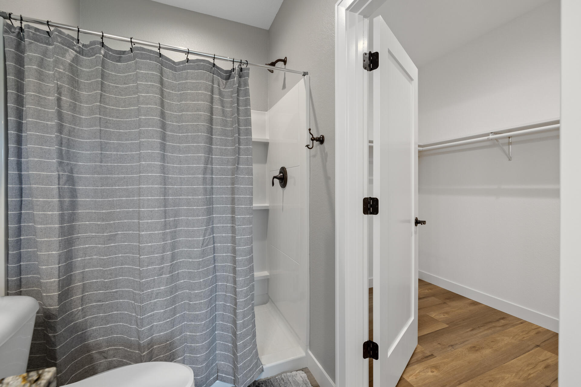 1822 Horseshoe Lane, Unit 4232 Slinger, WI 53086 - Photo 12 of 31 Interior_1832 Woodland Way-18