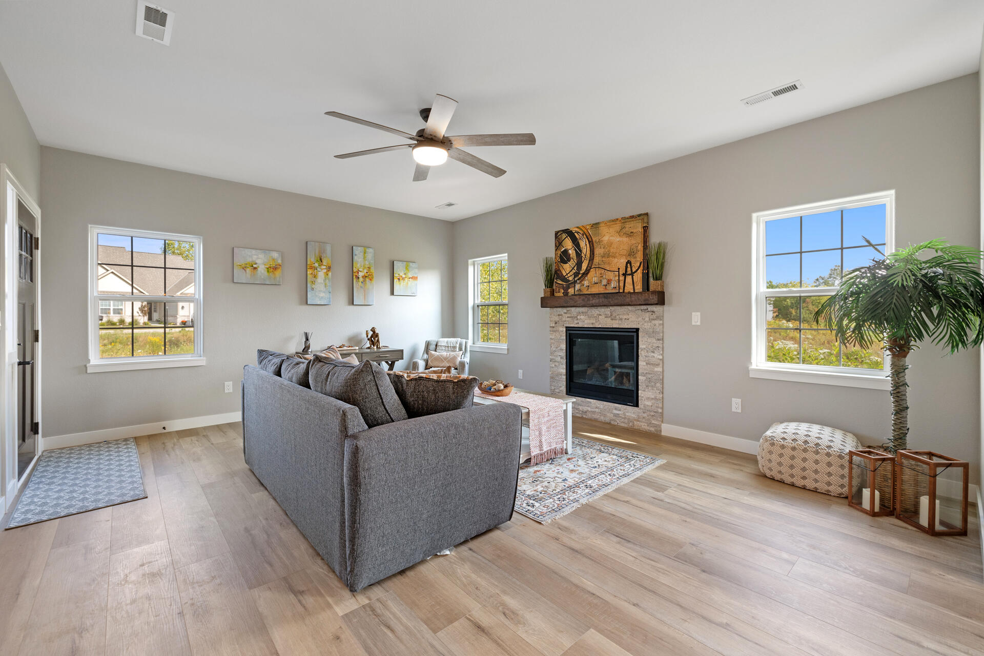 1822 Horseshoe Lane, Unit 4232 Slinger, WI 53086 - Photo 28 of 31 Interior_1832 Woodland Way-2