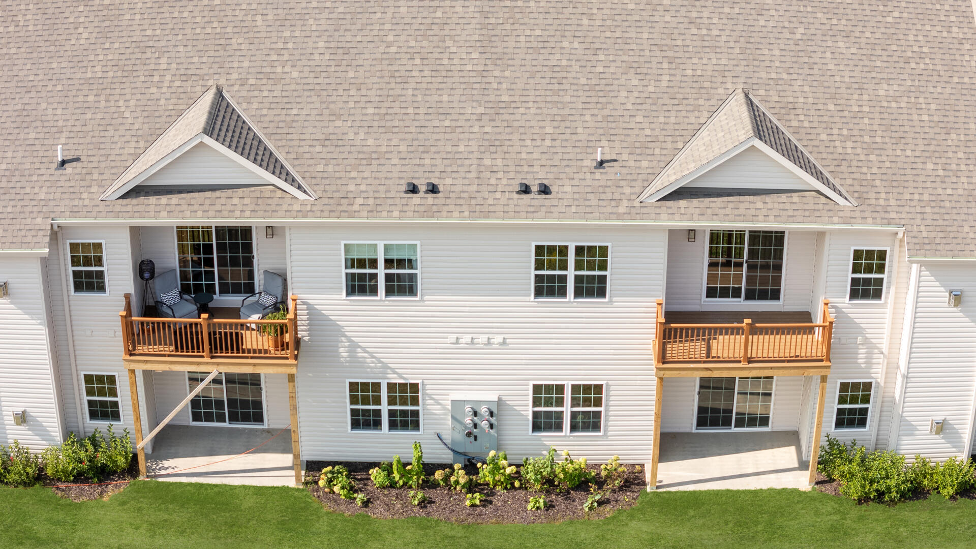 1822 Horseshoe Lane, Unit 4232 Slinger, WI 53086 - Photo 3 of 31 Exterior_1832 Woodland Way-10