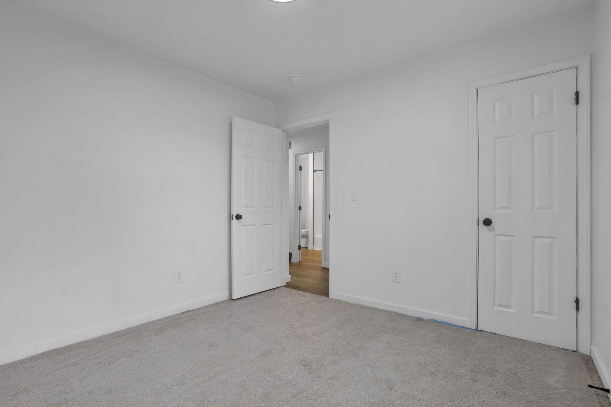2025 Case Road Columbus, OH 43224 - Photo 22 of 33 22-web-or-mls-IMG_2356