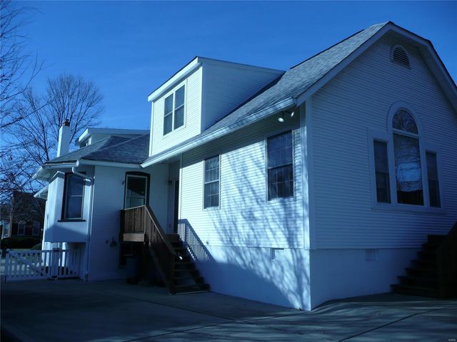 $430,000 | 1724 Boneta Avenue, St. Louis, MO 63117