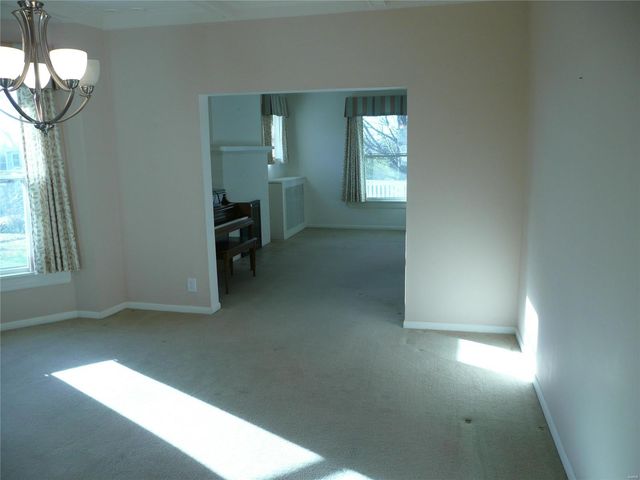 $430,000 | 1724 Boneta Avenue, St. Louis, MO 63117