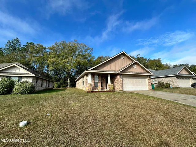 $1,800 | 10604 Roundhill Drive, Gulfport, MS 39503
