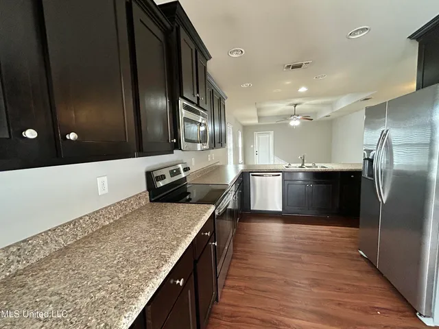 $1,800 | 10604 Roundhill Drive, Gulfport, MS 39503