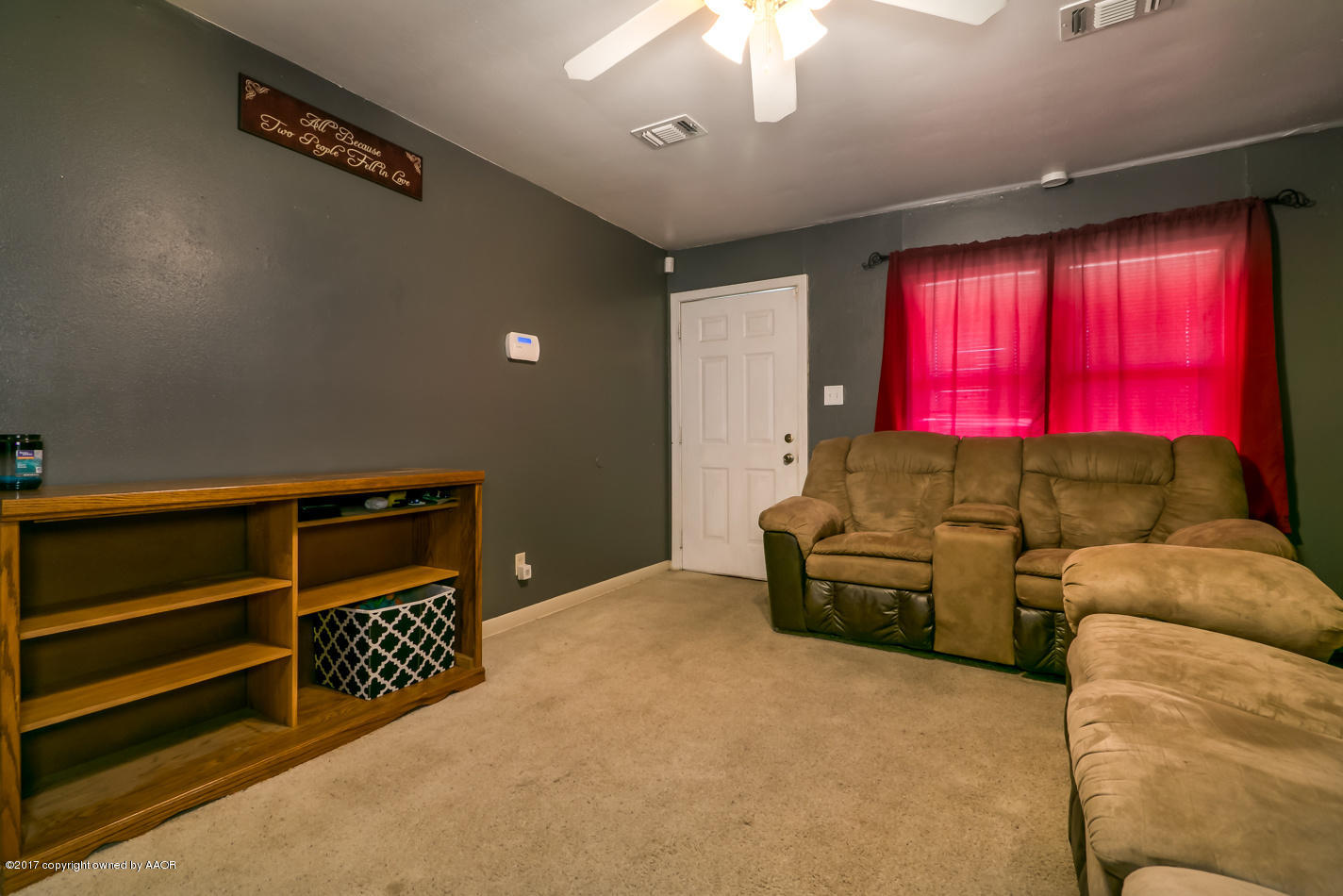 4428 Parker Street Amarillo, TX 79110 - Photo 3 of 13 Living Room