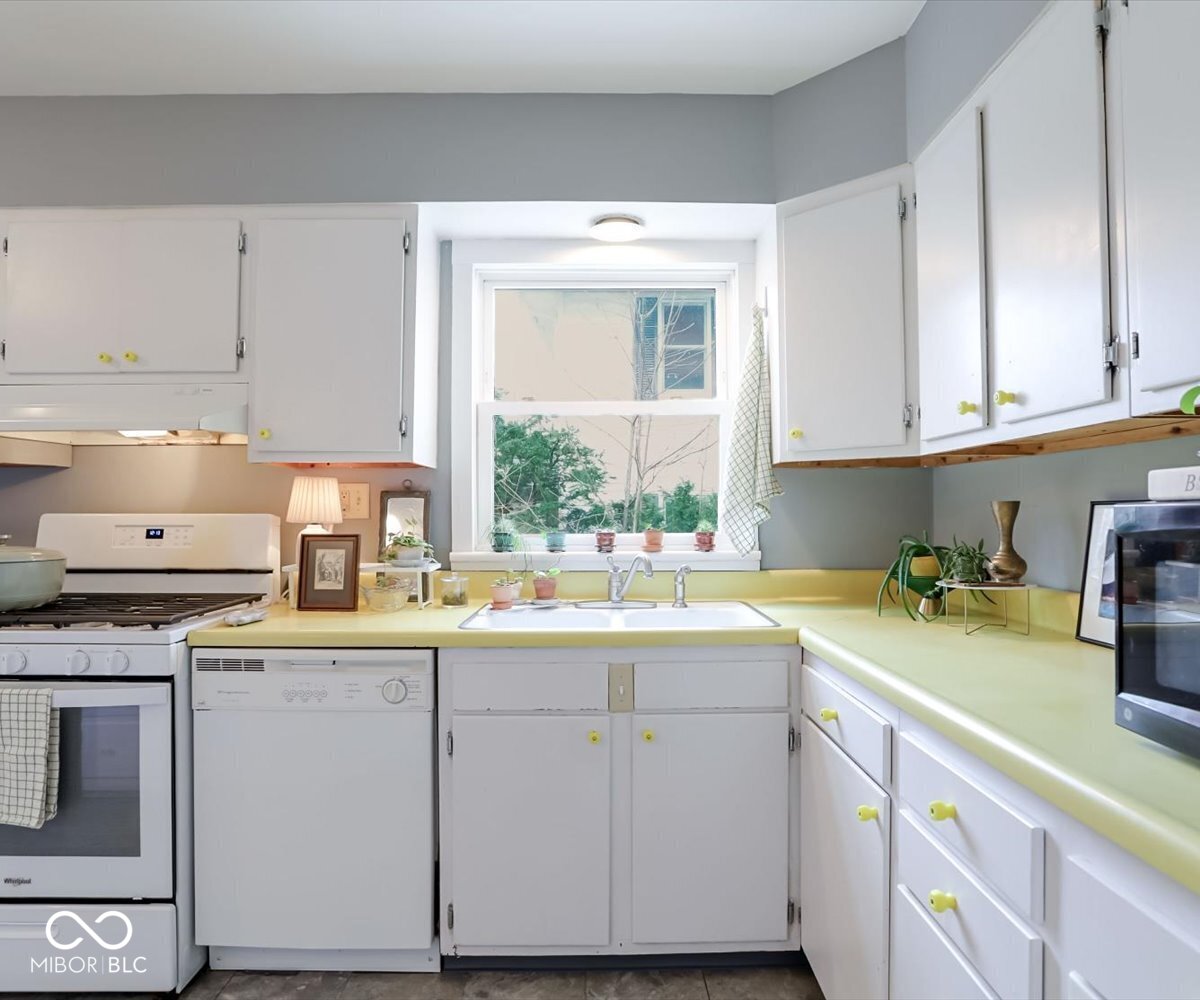 626 South Mitchell Street Bloomington, IN 47401 - Photo 19 of 41