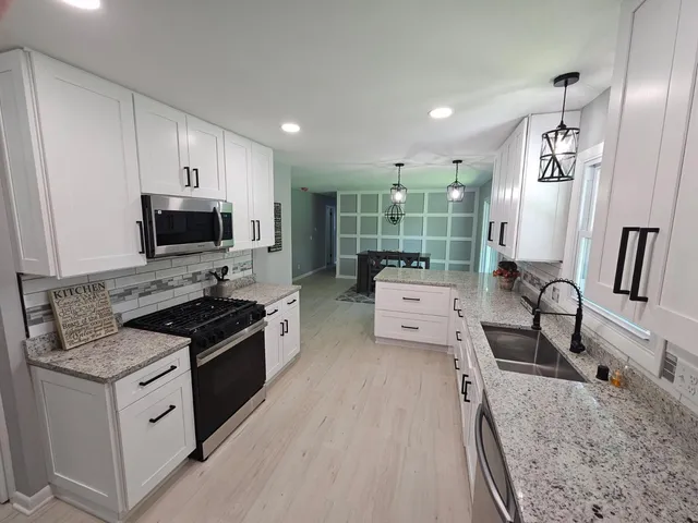 $379,900 | 233 Inlet Shore Drive, Delavan, WI 53115