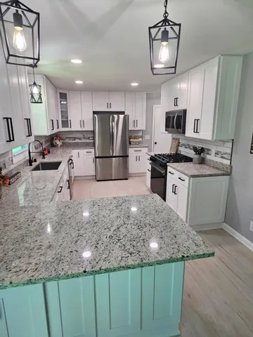 $379,900 | 233 Inlet Shore Drive, Delavan, WI 53115