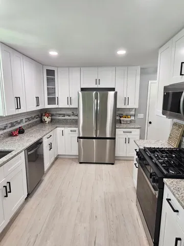 $379,900 | 233 Inlet Shore Drive, Delavan, WI 53115