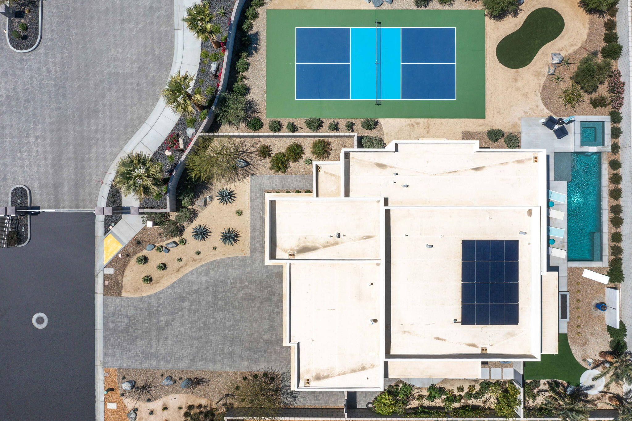 2 Iridium Way Rancho Mirage, CA 92270 - Photo 52 of 55 a bathroom with a sink and a mirror