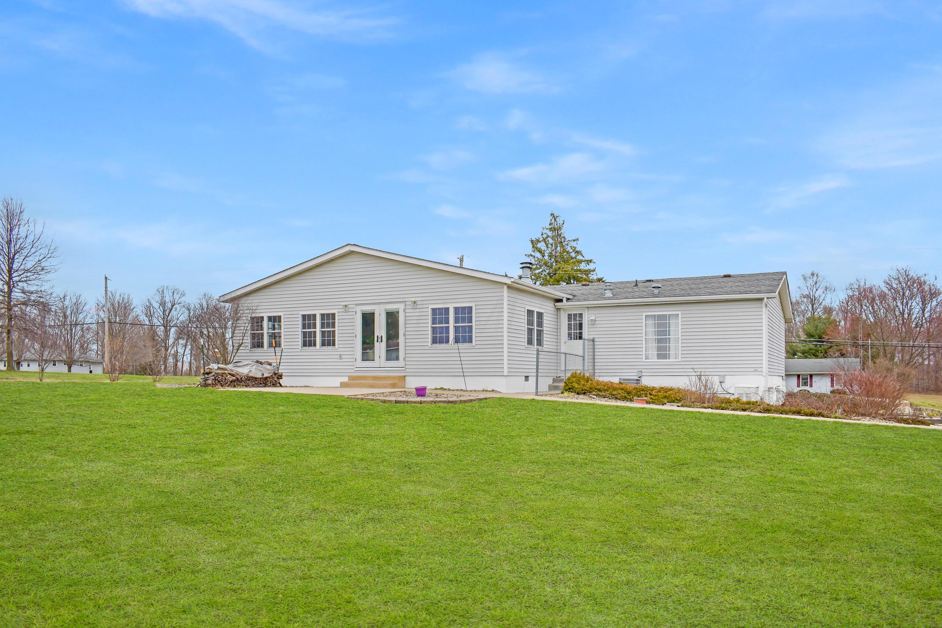 1670 Lucas North Road Lucas, OH 44843 - Photo 4 of 59