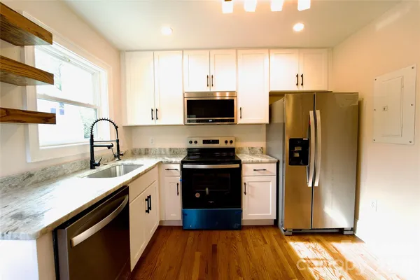 $2,250 | 2128 Jackson Street, Wilmington, NC 28401