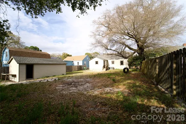 $2,250 | 2128 Jackson Street, Wilmington, NC 28401