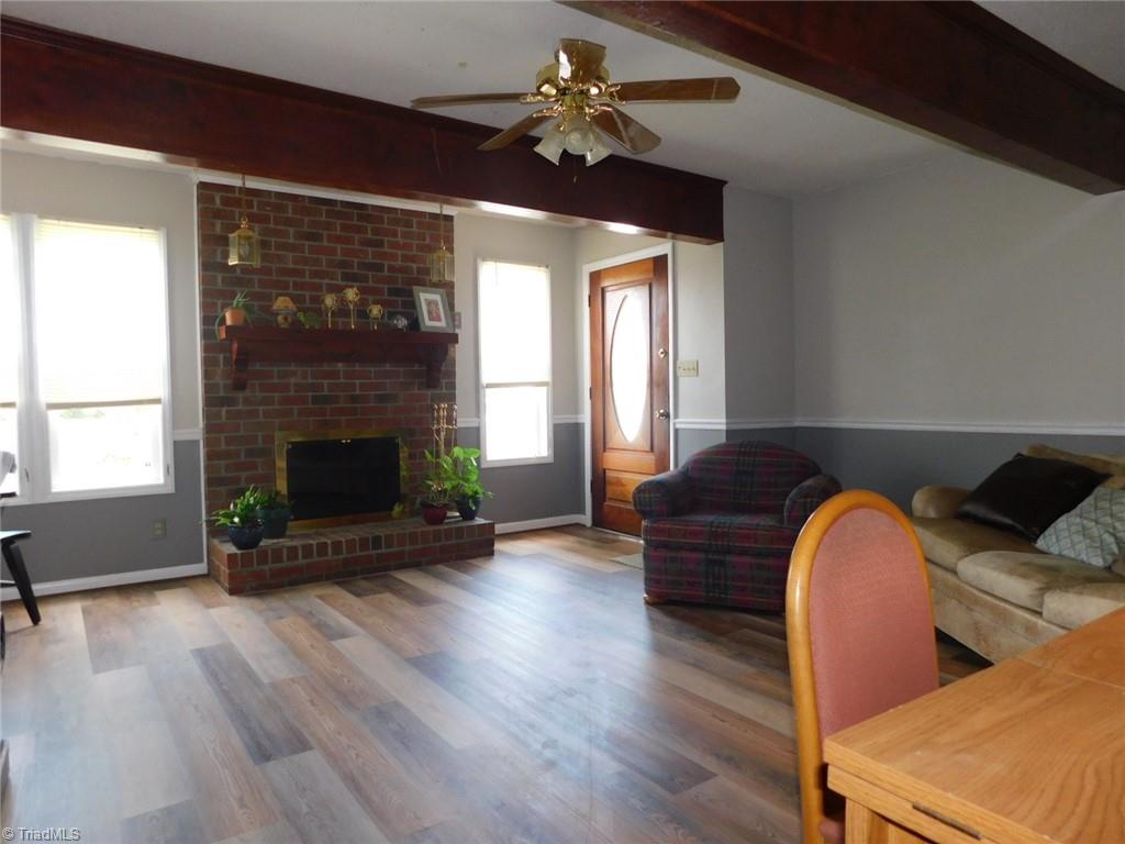 6624 Cedarberry Road Trinity, NC 27370 - Photo 2 of 18 Living Room