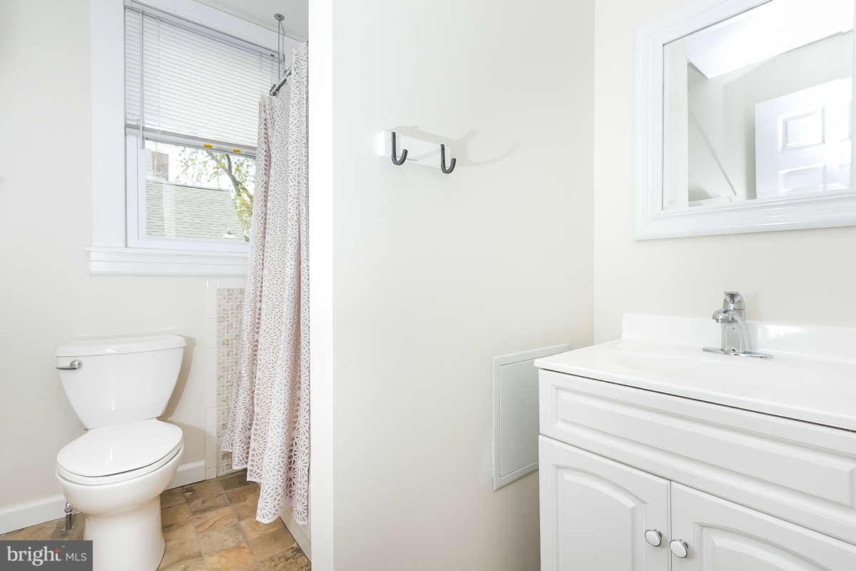 5215 Catalpha Road Baltimore, MD 21214 - Photo 12 of 15 Bath
