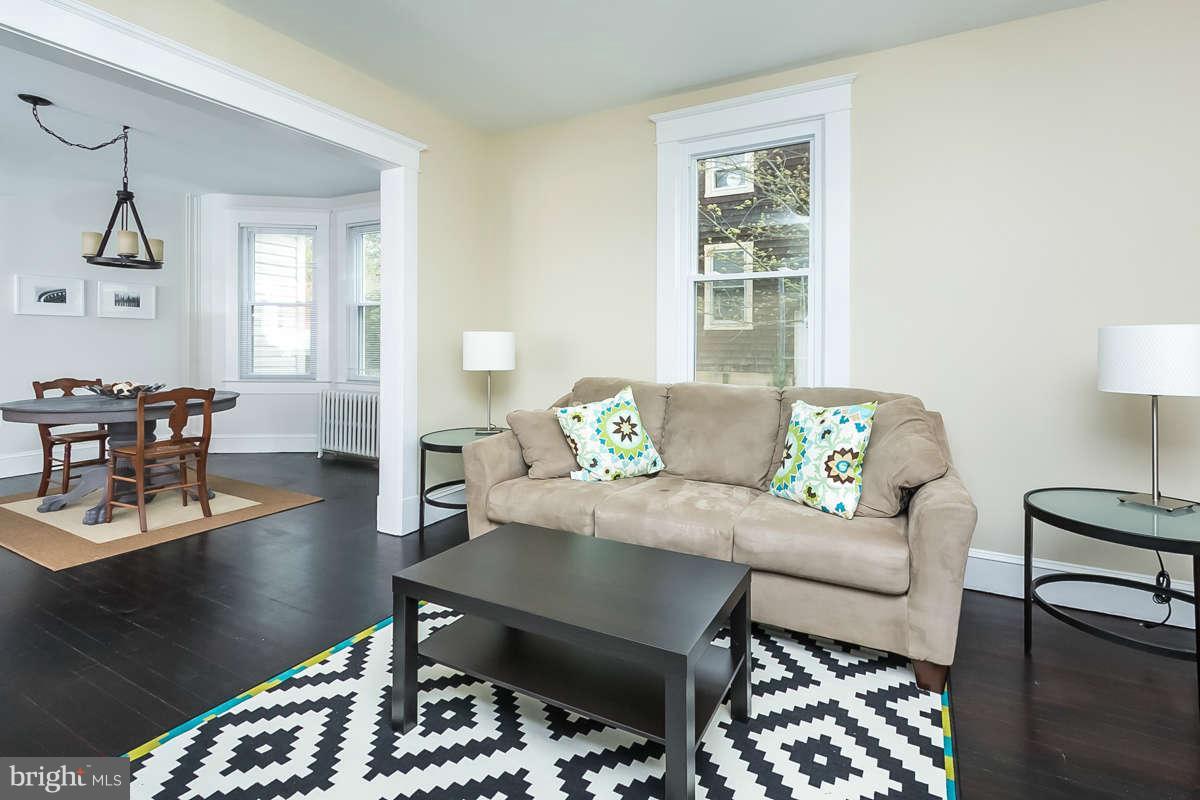5215 Catalpha Road Baltimore, MD 21214 - Photo 3 of 15 Living Room
