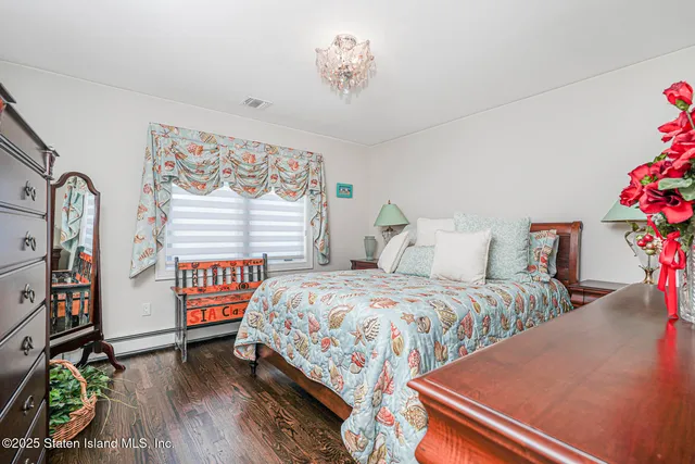 $1,940,000 | 35 Savona Court | Pleasant Plains