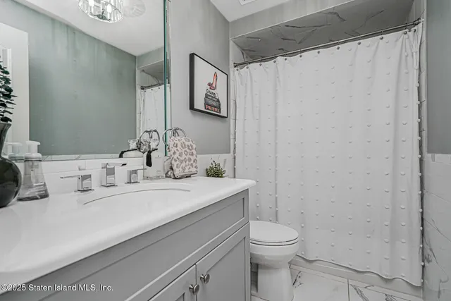 $1,940,000 | 35 Savona Court | Pleasant Plains