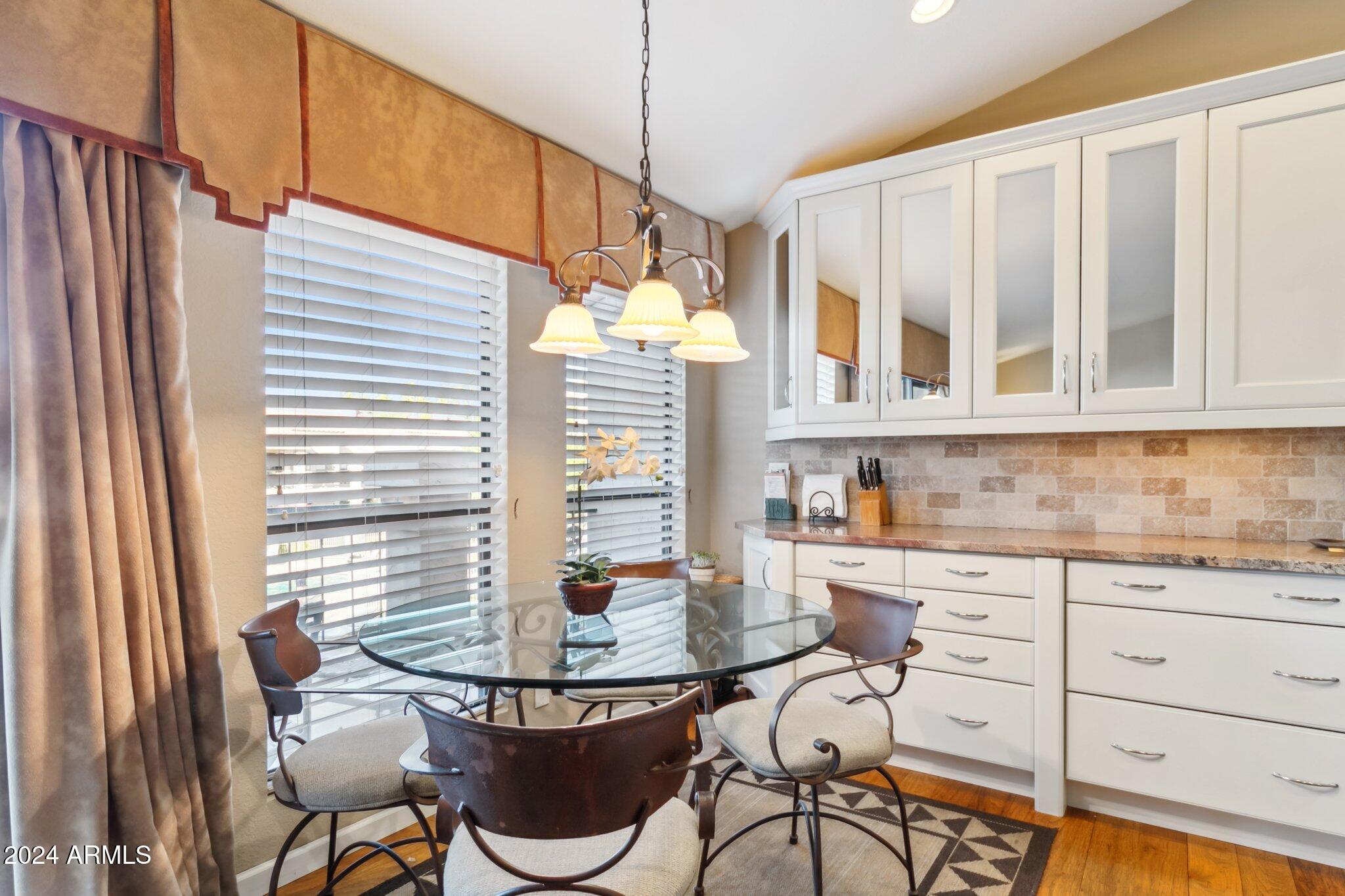 9707 East Mountain View Road, Unit 2438 Scottsdale, AZ 85258 - Photo 13 of 22 Dining