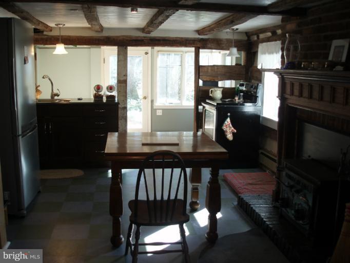 271 Barnhart Road Westminster, MD 21158 - Photo 8 of 29 Kitchen