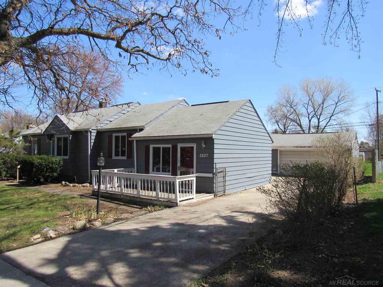 2827 Weaverton Rochester Hills, MI 48307 - Photo 1 of 36