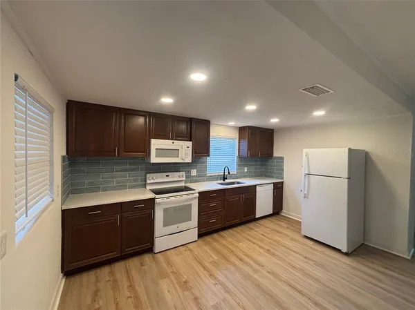 $200,000 | 403 Virginia Street, Frostproof, FL 33843