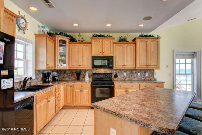 460 New River Inlet Road North Topsail Beach, NC 28460 - Photo 3 of 27 460 New River Inlet Rd