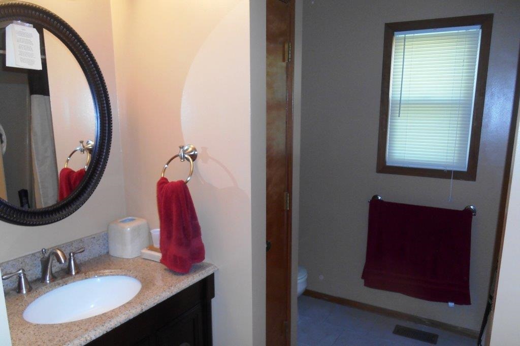 1180 North Riverwood Ranch Road Warsaw, IN 46580 - Photo 10 of 25 Gallery Image 10