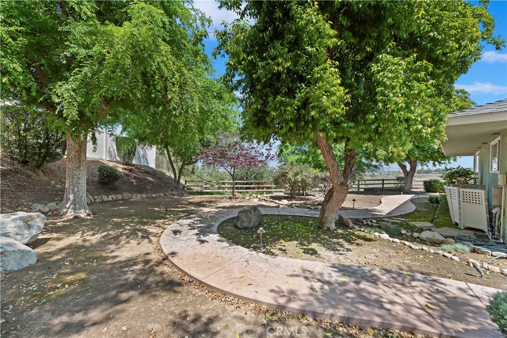 23247 Townsend Drive Grand Terrace, CA 92313 - Photo 10 of 51