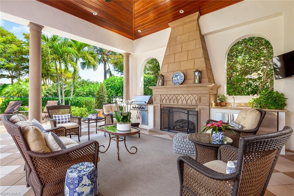 2199 Miramonte Way Naples, FL 34105 - Photo 17 of 30 Gallery Image 17