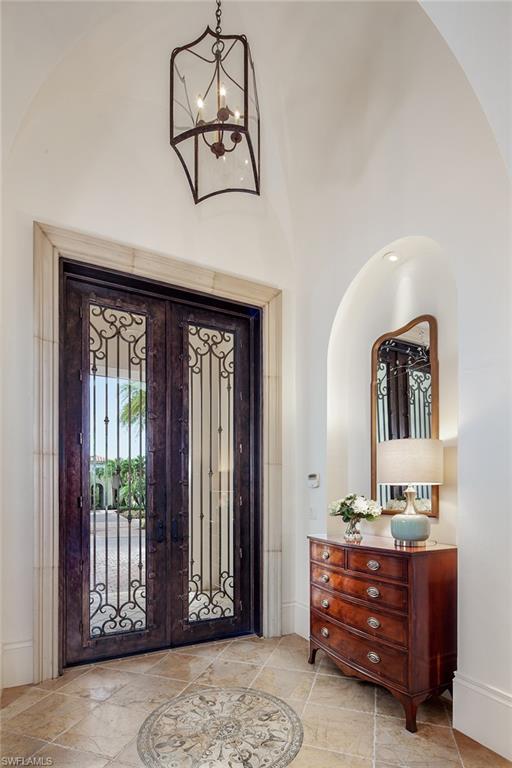 2199 Miramonte Way Naples, FL 34105 - Photo 3 of 30 Gallery Image 3
