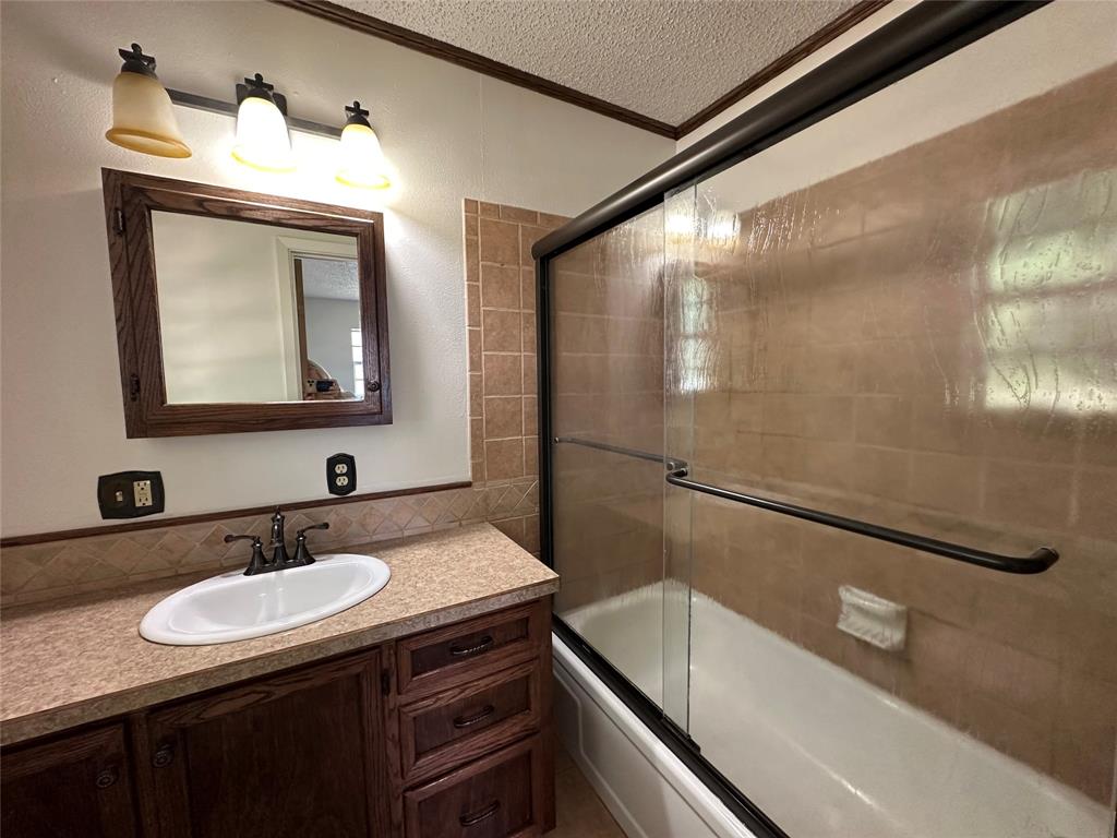 303 North Victor Street Comanche, TX 76442 - Photo 10 of 12
