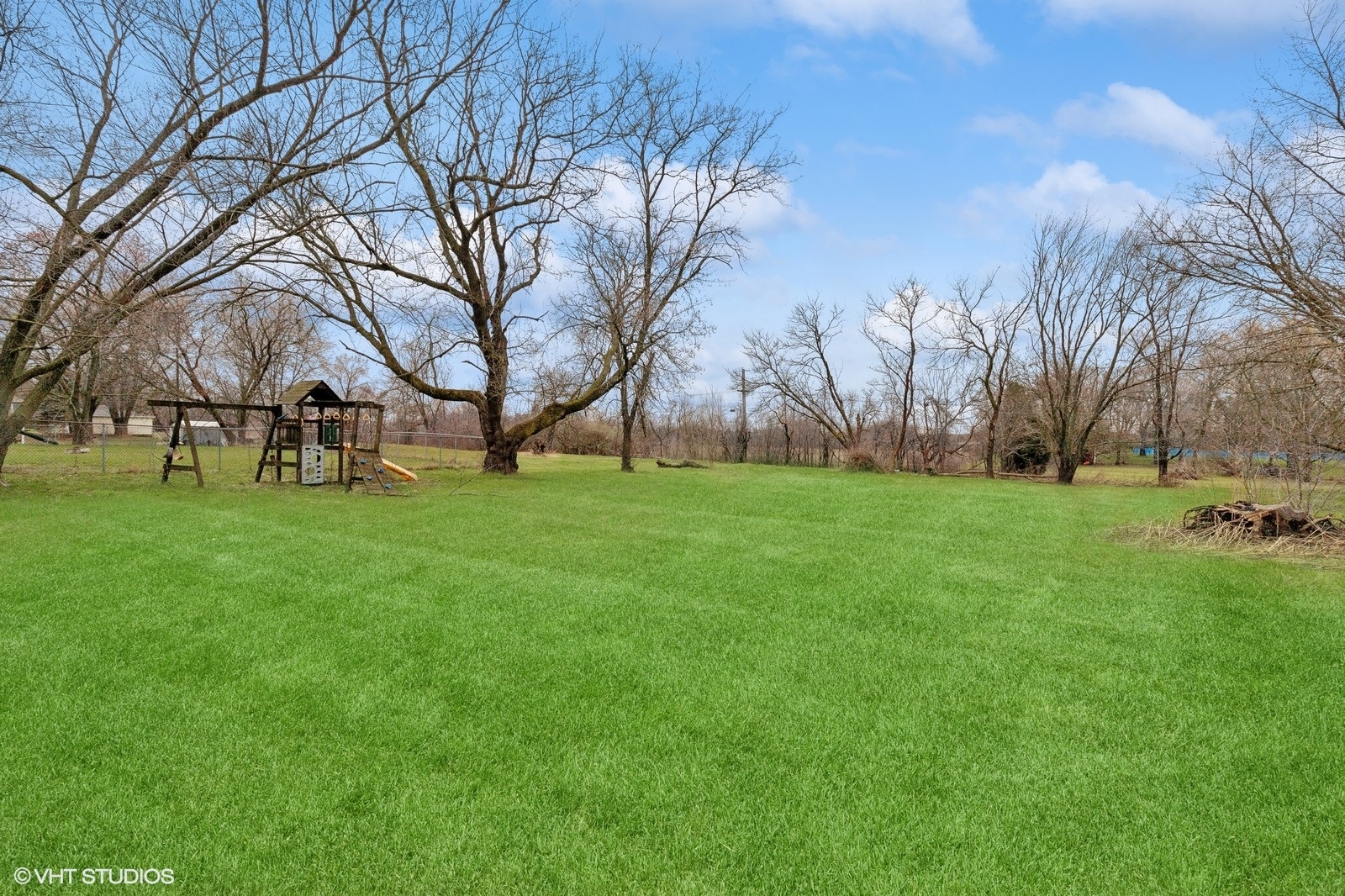 5632 Hanssen Road Gurnee, IL 60031 - Photo 22 of 26 Gallery Image 22