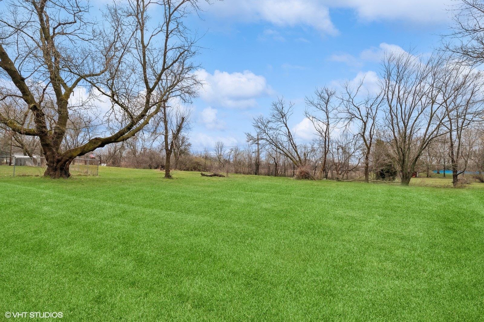 5632 Hanssen Road Gurnee, IL 60031 - Photo 23 of 26 Gallery Image 23