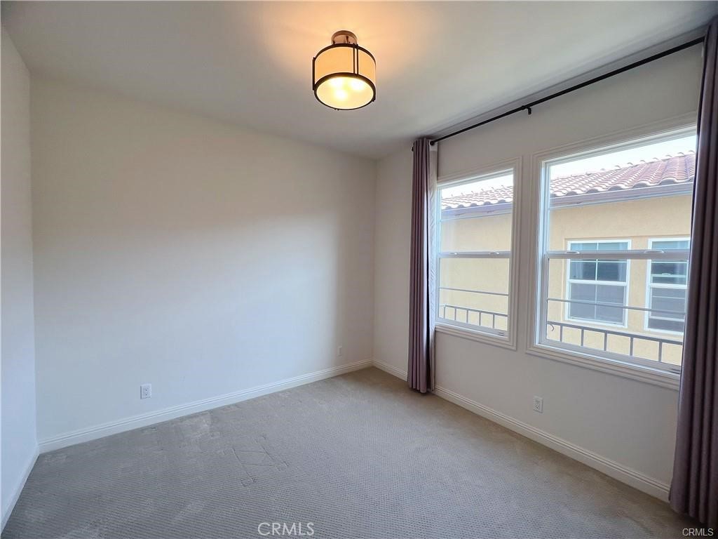 185 Bryce Run Lake Forest, CA 92630 - Photo 26 of 34 a view of empty room with windows