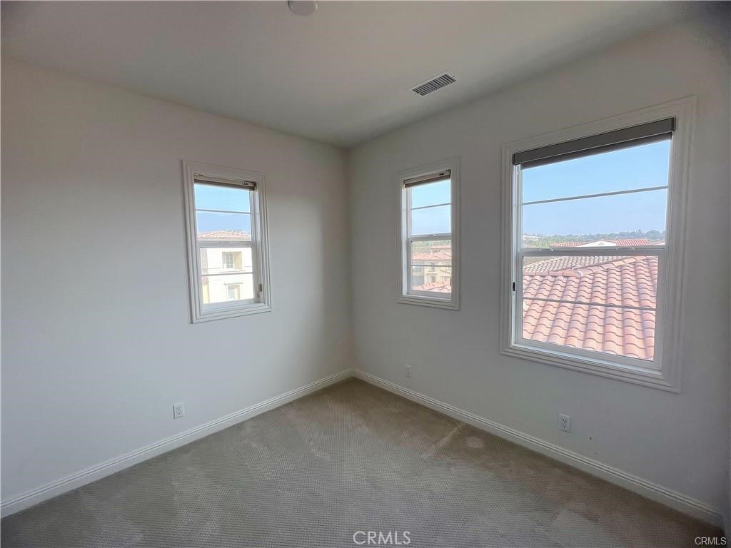 185 Bryce Run Lake Forest, CA 92630 - Photo 28 of 34 an empty room with a window